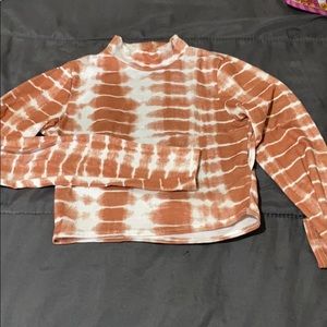 long sleeve crop top